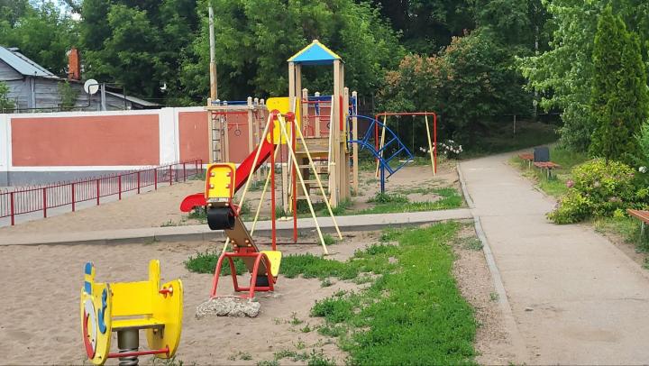 В Заводском районе Саратова завершают ремонт дворов: список адресов