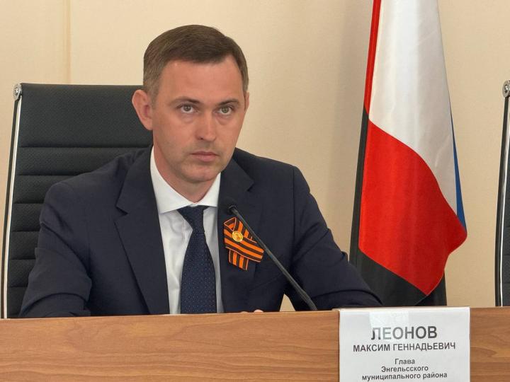 В Энгельсе выделят средства на ремонт школы, благоустройство пляжа и другие важные проекты