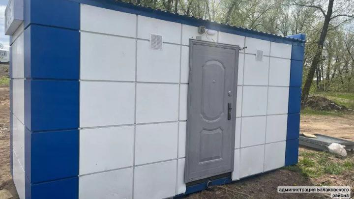 В Балаково забраковали туалет у Старой пристани: подрядчик «не справился»