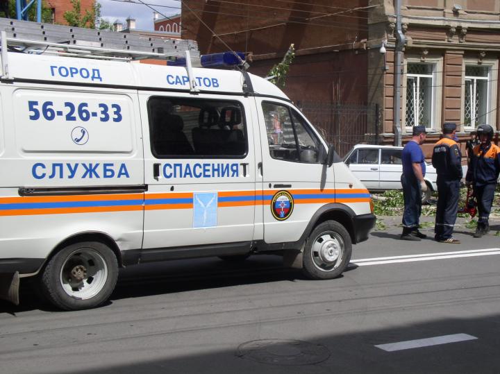Саратовские спасатели за неделю: 22 жизни спасены из огня и на дорогах 