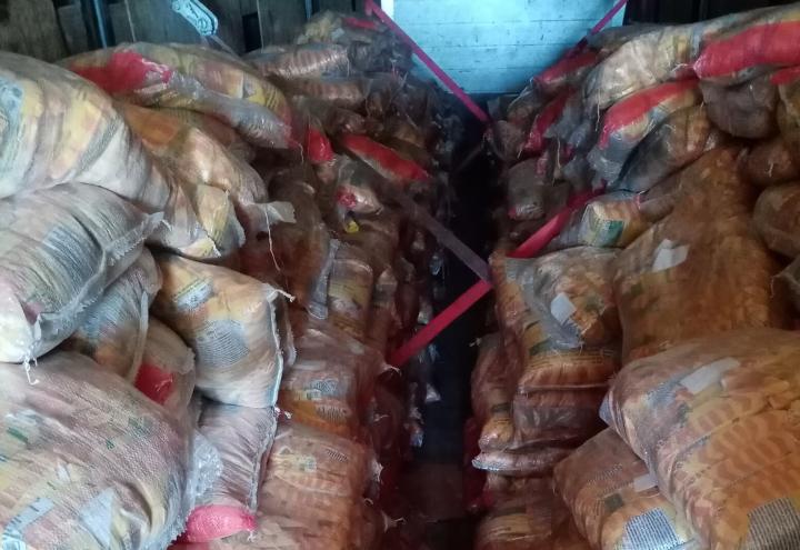 15 тонн опасного казахстанского риса развернули на саратовской границе  