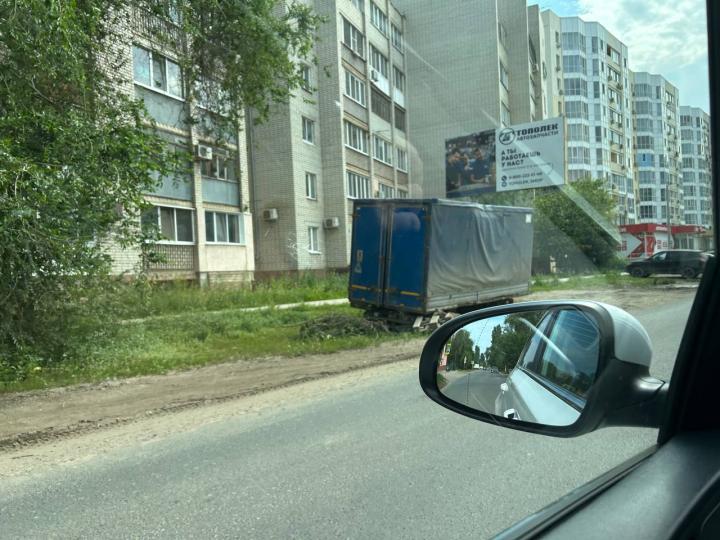 В Энгельсском районе ужесточат борьбу с бесхозными автомобилями