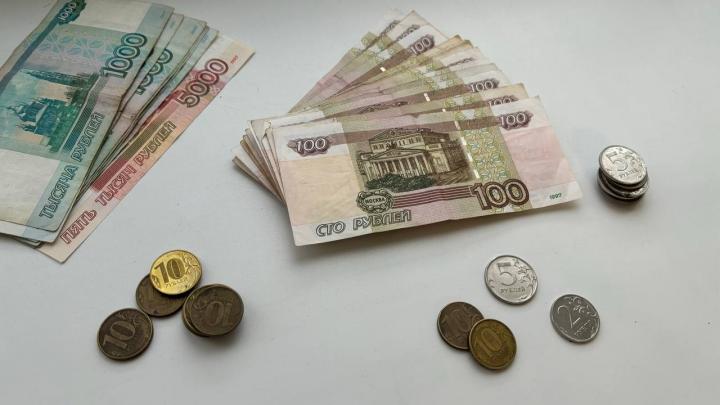 Саратовская область остается на последнем месте в ПФО по зарплатам 