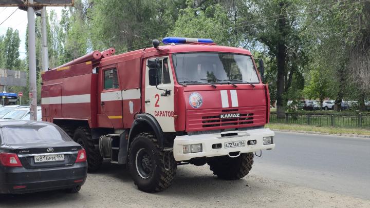 22 пожара за сутки: в Саратовской области горели автомобили, дома и мотоцикл