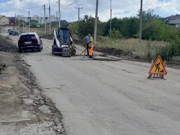 Панков раскритиковал саратовскую мэрию за перенос ремонта дороги и затягивание реконструкции фонтанов