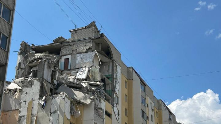 Газовый взрыв в саратовской высотке: разрушены десятки квартир, есть погибшие