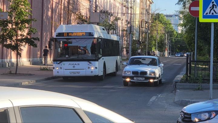 Саратовцы возмущены хамством водителя автобуса №11А