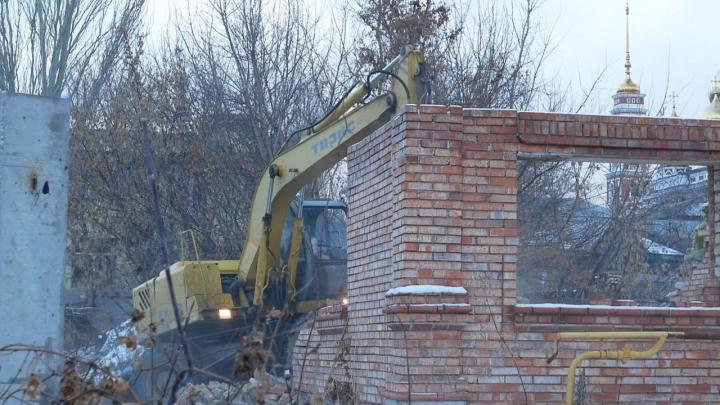  В Саратове начался снос домов для будущих транспортных развязок на Славянской площади и улице Посадского