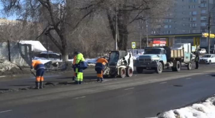 В Энгельсе на ремонт дорог направят около 10 млн рублей