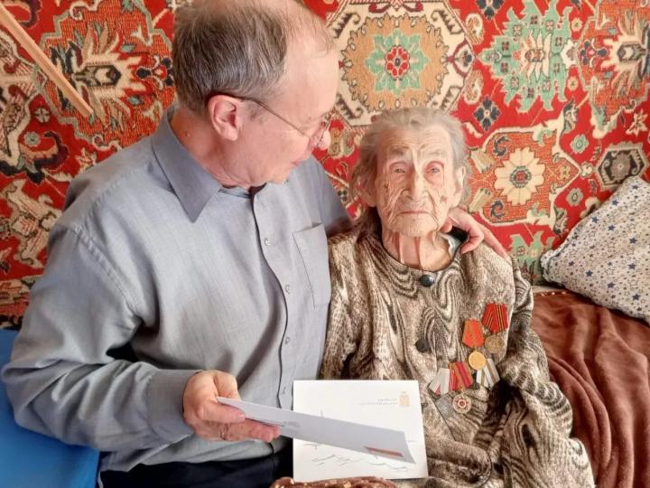 В Саратове 103-летняя ветеран Великой Отечественной войны Вера Тугарова отметила день рождения