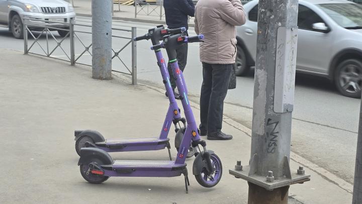 Госавтоинспекция напомнила саратовцам правила безопасной езды на электросамокатах