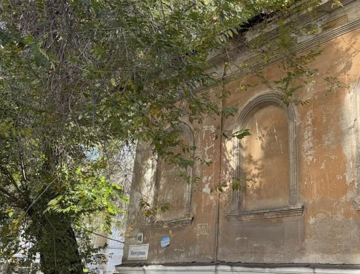 Первое саратовское женское училище всех сословий: 167-летнее историческое здание на Мичурина официально стало памятником  