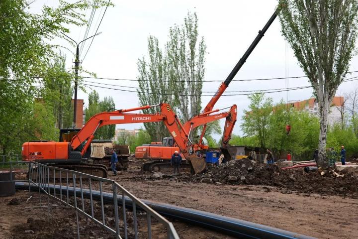 В Энгельсе начали поэтапно восстанавливать водоснабжение после аварии на коллекторе