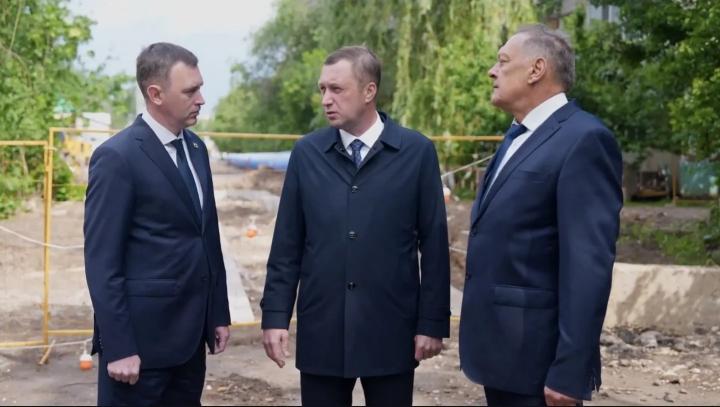 Губернатор Бусаргин взял под контроль осушение подвалов в Энгельсе после коммунальной аварии