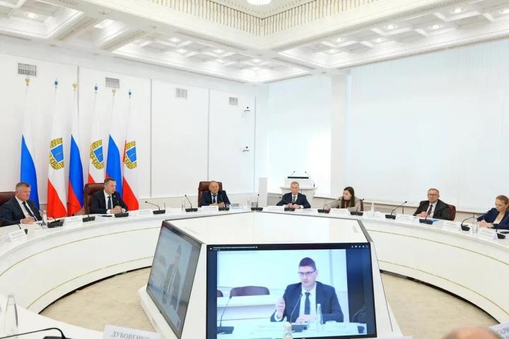 Переход на брутто-контракты и новые автобусы: власти Саратовской области утвердили план развития транспортной системы