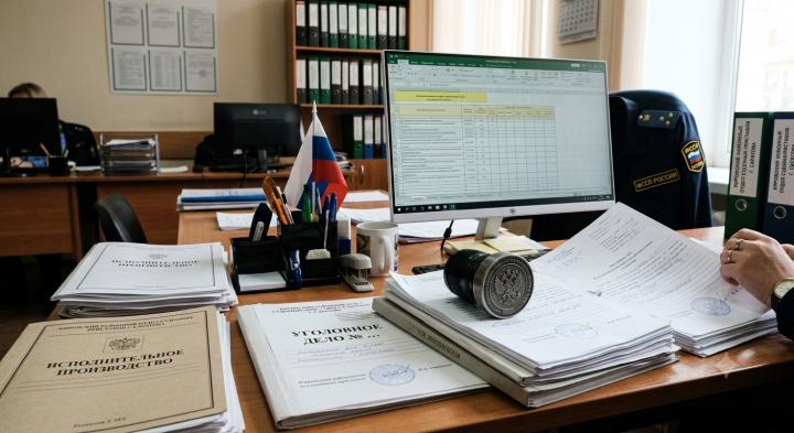 В Саратове судебные приставы принудительно взыскали с логистической компании долг более 250 тысяч рублей за ДТП