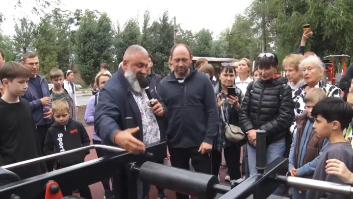 Максим Леонов: в новом фитнес-парке Энгельса прошла первая открытая тренировка